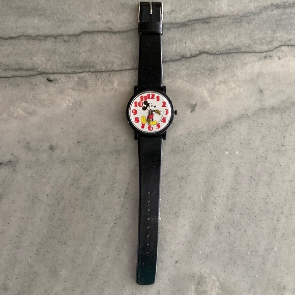 Mickey Mouse Lorus Quartz Watch - Picture 3 of 7